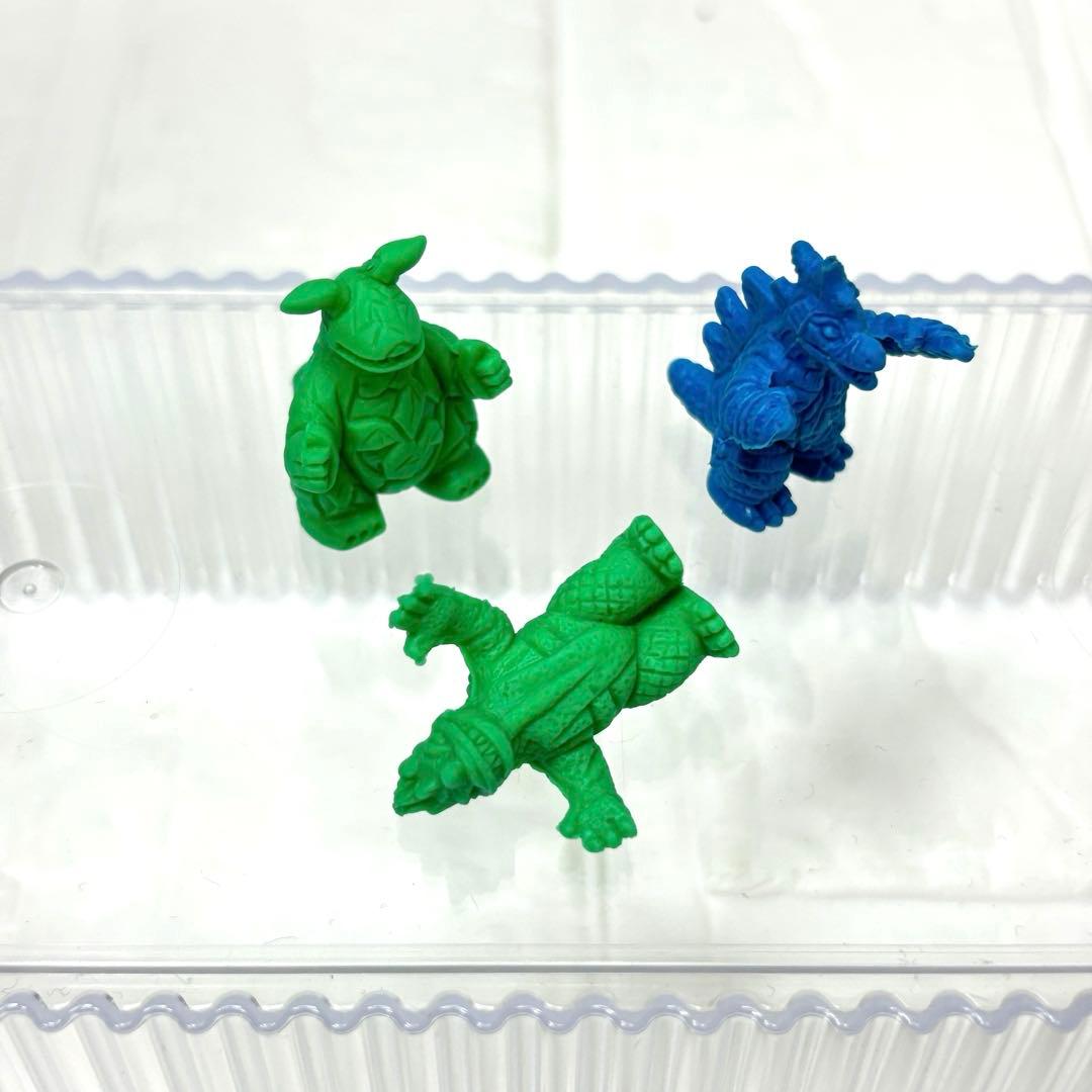 怪獣消しゴム 10体セット② - メルカリ