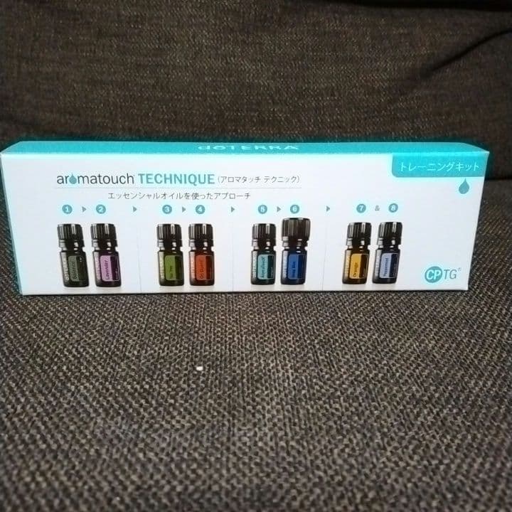 ドテラdoTERRA アロマタッチトレーニングキット - メルカリ