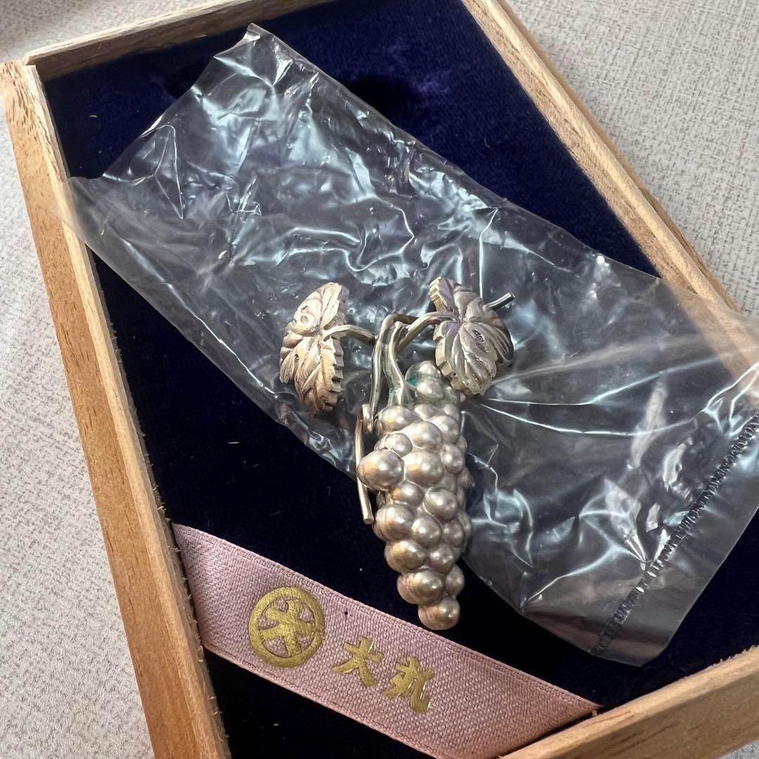箸置き アンティーク シルバー 純銀製 ぶどう 大丸刻印 木箱付 32.1ｇ