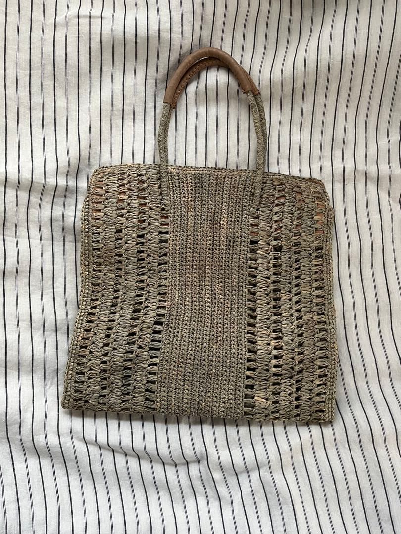 IENA購入　スクエア　ラフィアバッグ アフリカンスクエアー / ラフィアかぎ編みバッグ2段 長方形 紅茶