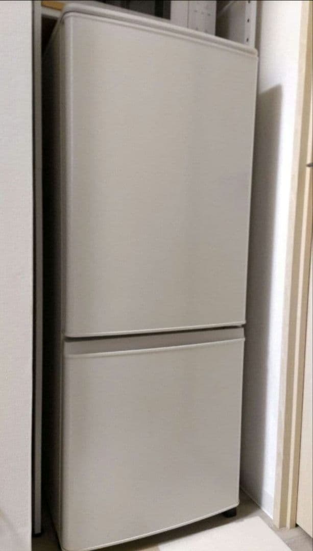 送料込 MITSUBISHI MR-P15F-W 2021年 冷蔵庫146 三菱 冷蔵庫 Pシリーズ マットホワイト MR-P15F-W [146L /2ドア /右開き