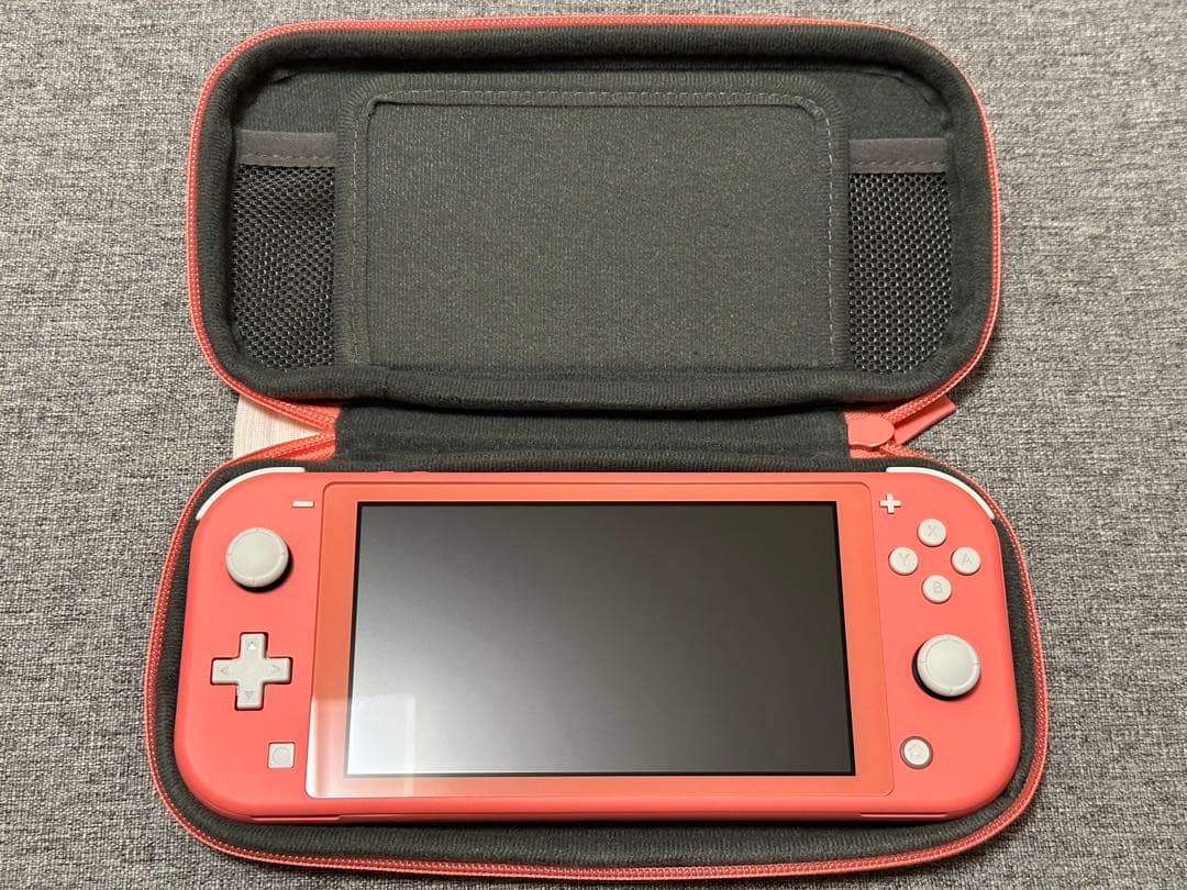 Nintendo Switch Lite コーラル(充電器・ケース付き)
