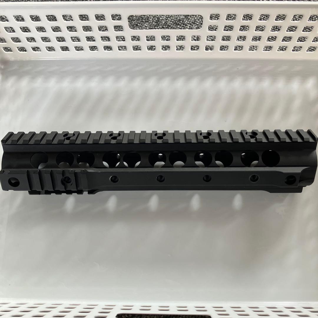 バラ売り出品URX3.1ハンドガード　m4対応 M4用 KAC URX3タイプ レイルハンドガードセット 12.5インチRAS - メルカリ