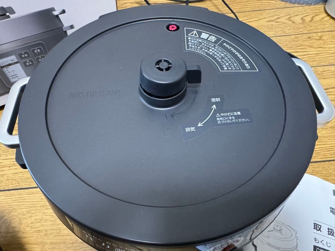 美品使用少ない アイリスオーヤマ 4L 電気圧力鍋 4.0L KPC-MA4