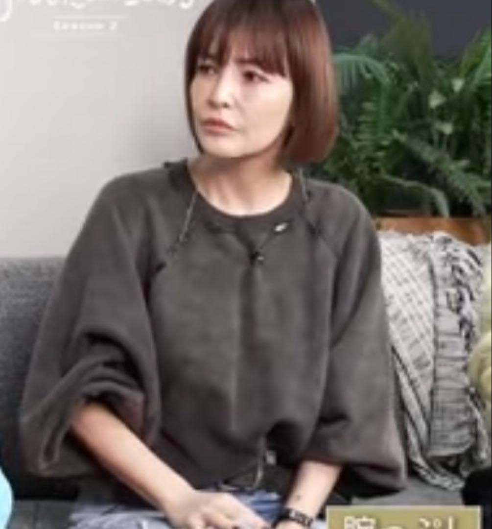 舘かおりさん LON TWO SIDE SWEATSHIRT - メルカリ