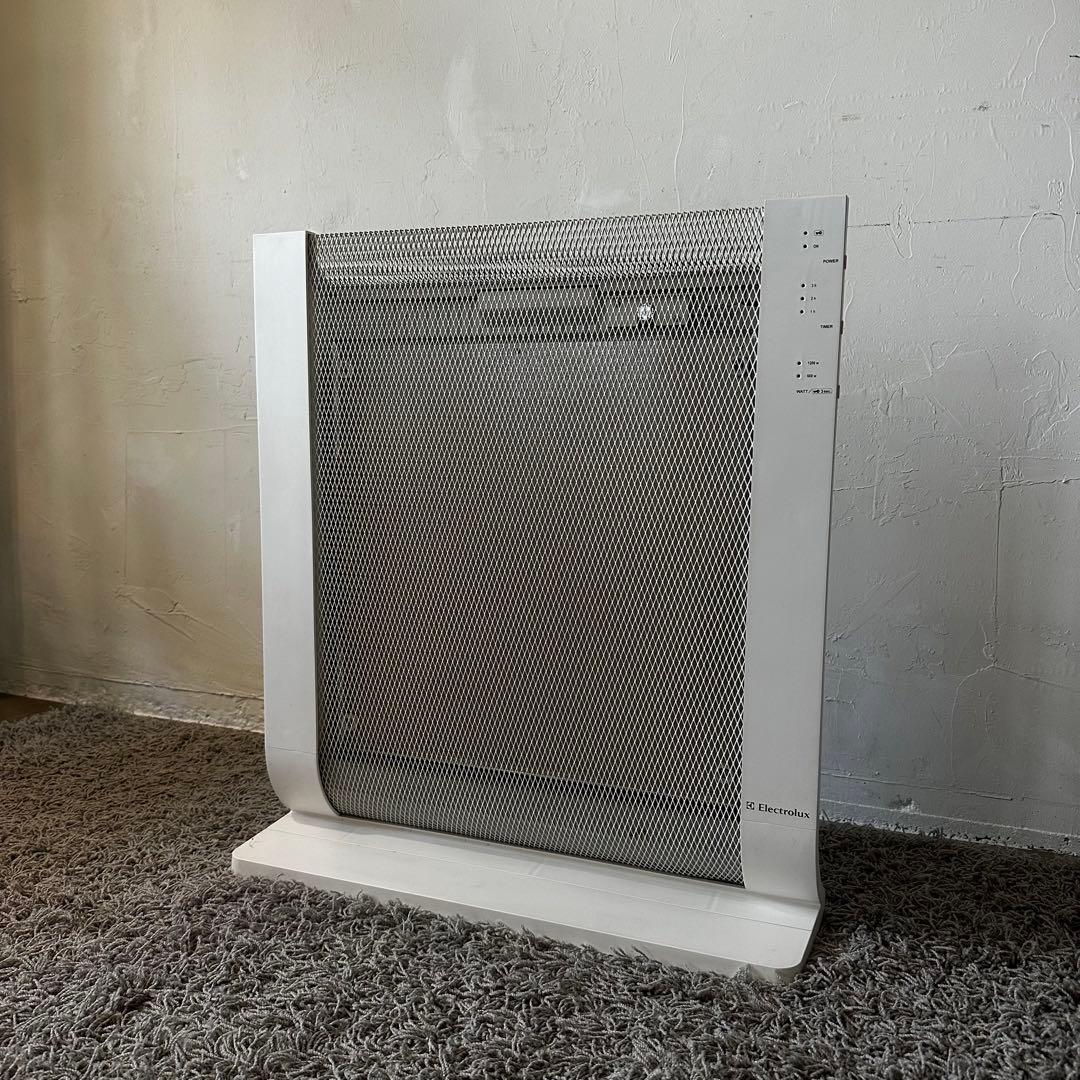 美品！Electrolux 遠赤外線パネルヒーター/ エレクトロラックス - メルカリ