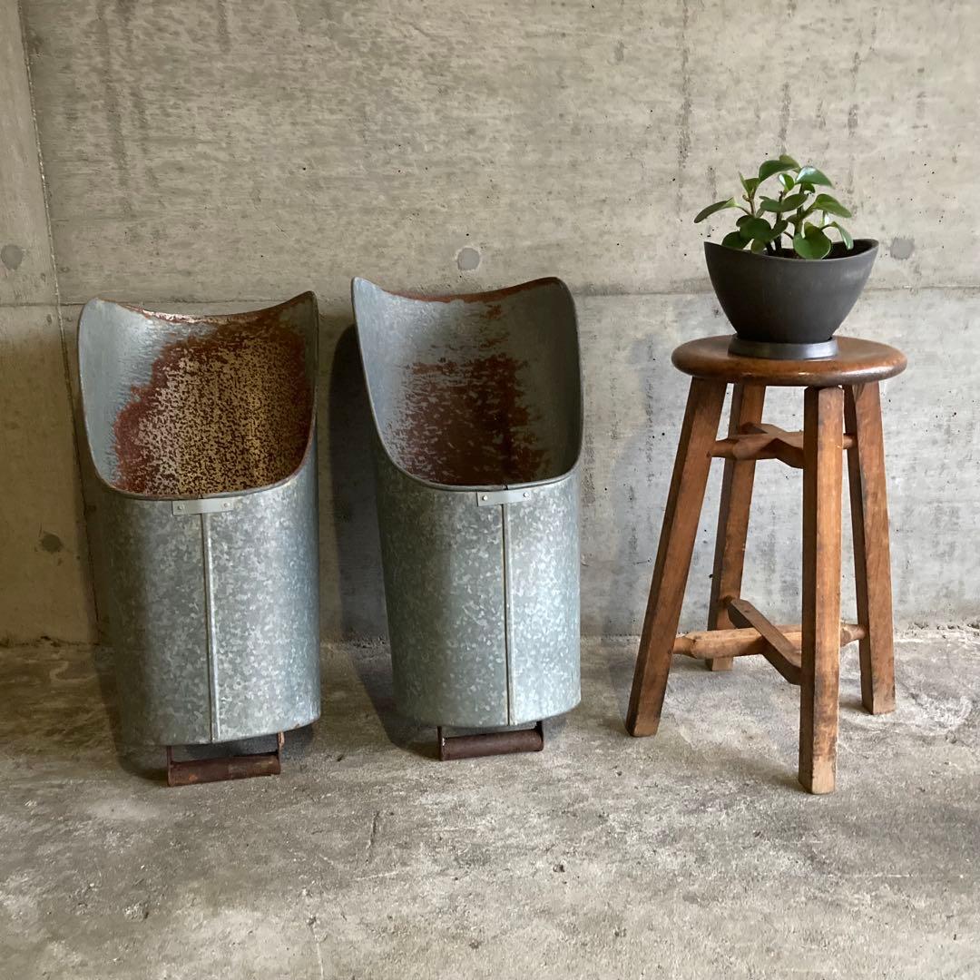バケツ スコップ 穀物 藁 ブリキ 金属 2点 農具 古道具 シャビー レトロ 畑作業に｜土が掘りやすく、盛りやすい【スコップ鍬 ステンレス製