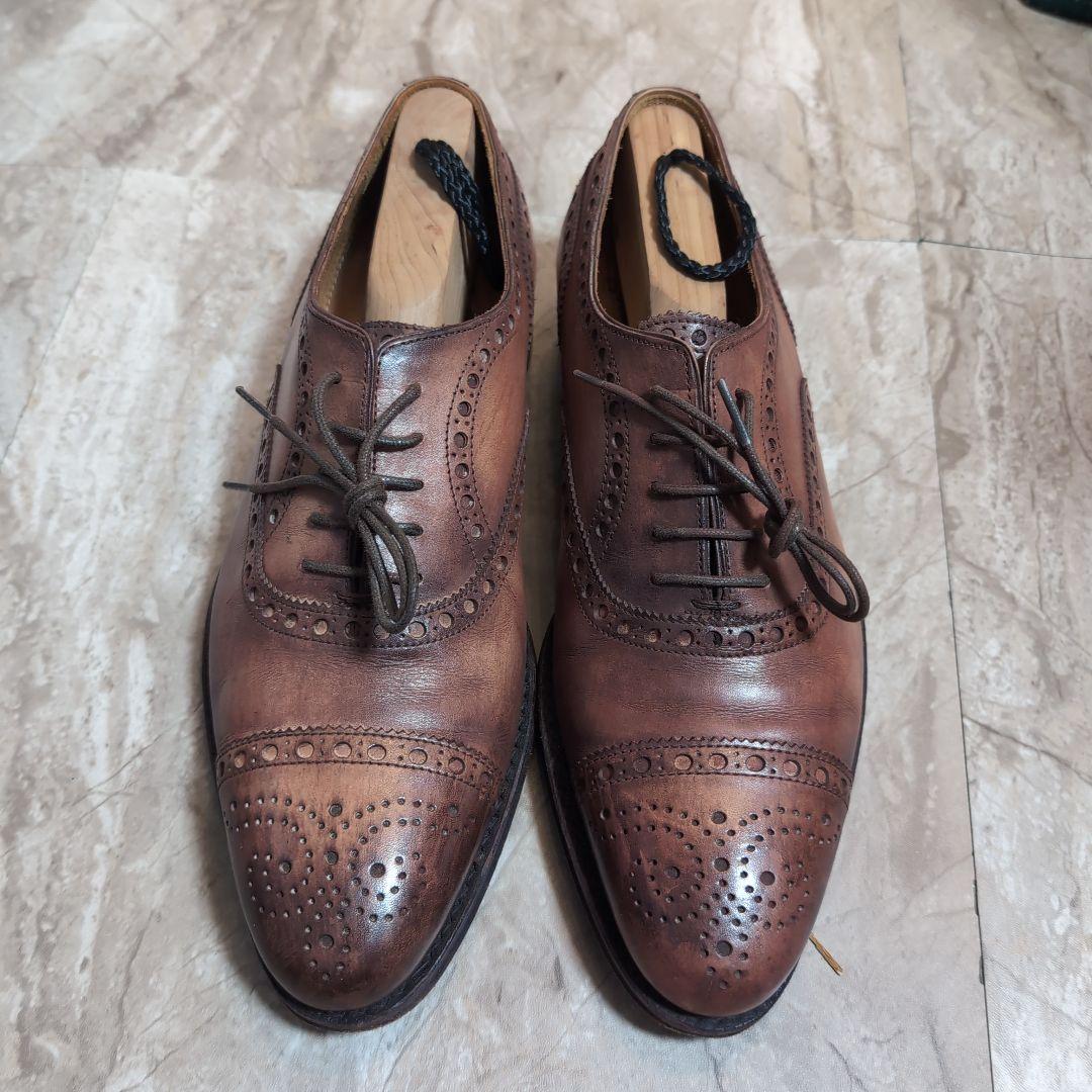 ブラウン レザー ウィングチップ ドレスシューズ - メルカリ
