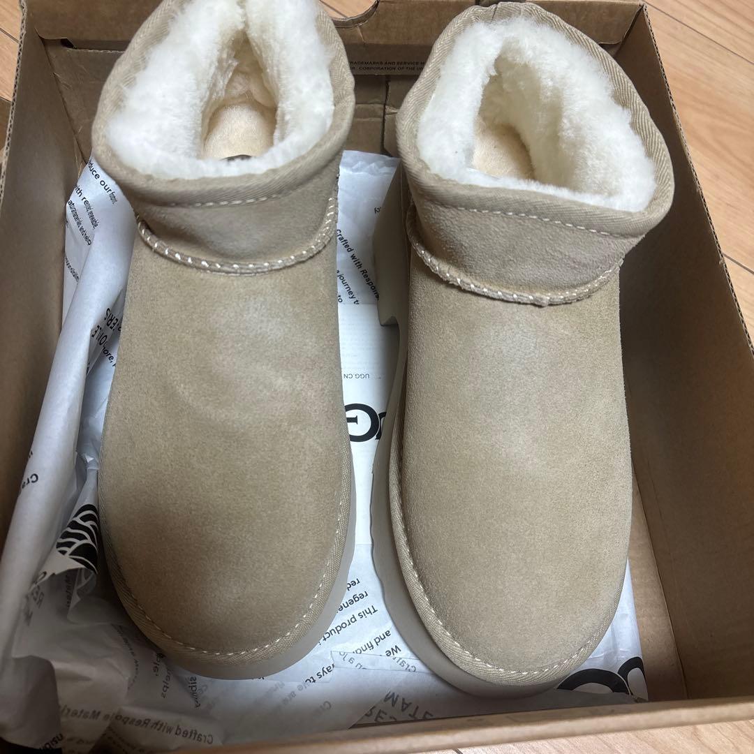 週末限定値下げUGG MUSTARD_SEED 23cm厚底7cmムートンブーツ - メルカリ