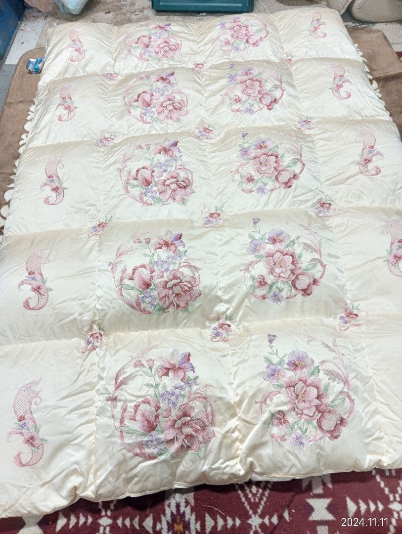 まき様専用丸八真綿 羽毛掛け布団 ソワリー シングルサイズ【絹仕様