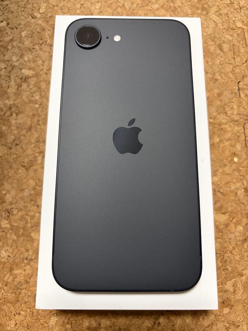 【美品】iPhone16e 256GB ブラック 最大容量100% 付属品未使用 iPhone 16e 『新品未開封』iPhone 256GB SIMフリー [ブラック] MD1T4J