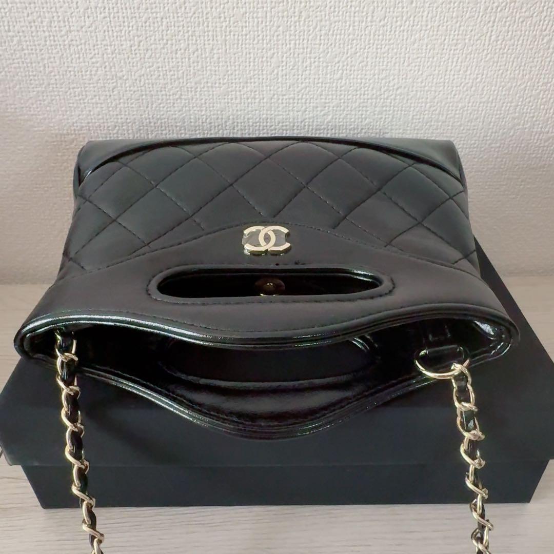 CHANEL ブラックレザー 31ナノ ミニショルダーバッグ ノベルティ