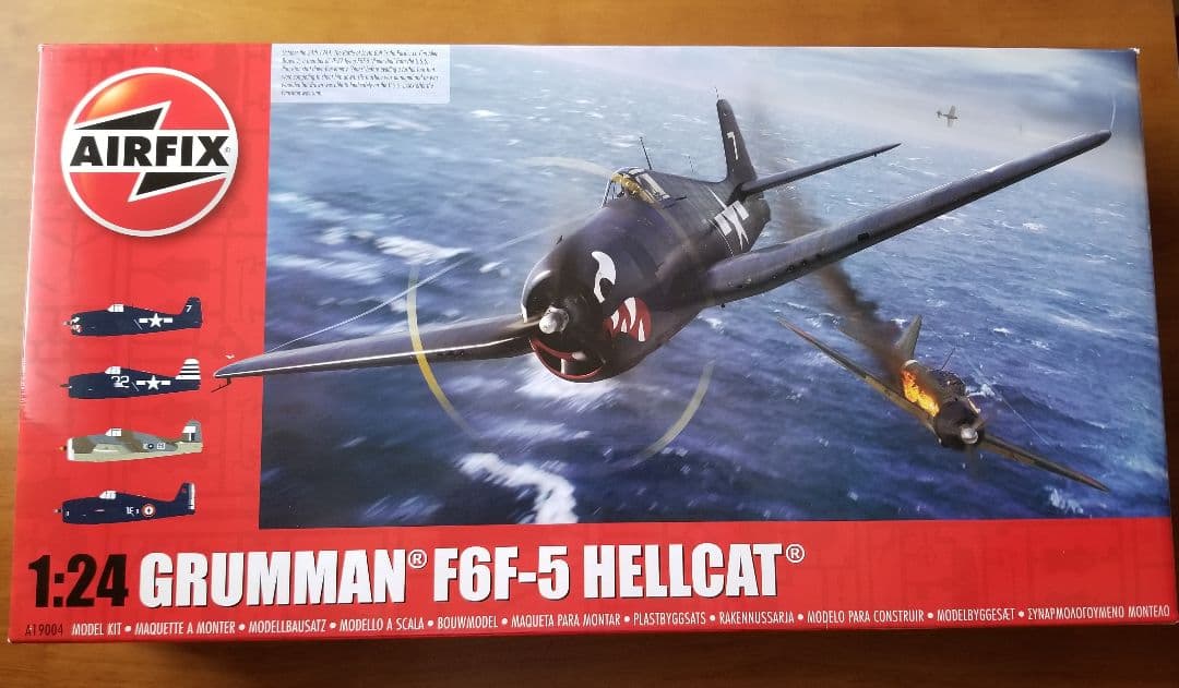 エアフィックス　グラマン　F6F-5　ヘルキャット　1/24　プラモデル Amazon.com: Airfix Grumman F6F-5 Hellcat 1:24 WWII Military