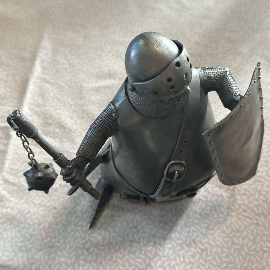 スズの置物 能作と暮らし-曲がる錫の器 はじまりのデザイン | 商品情報 | 株式会社