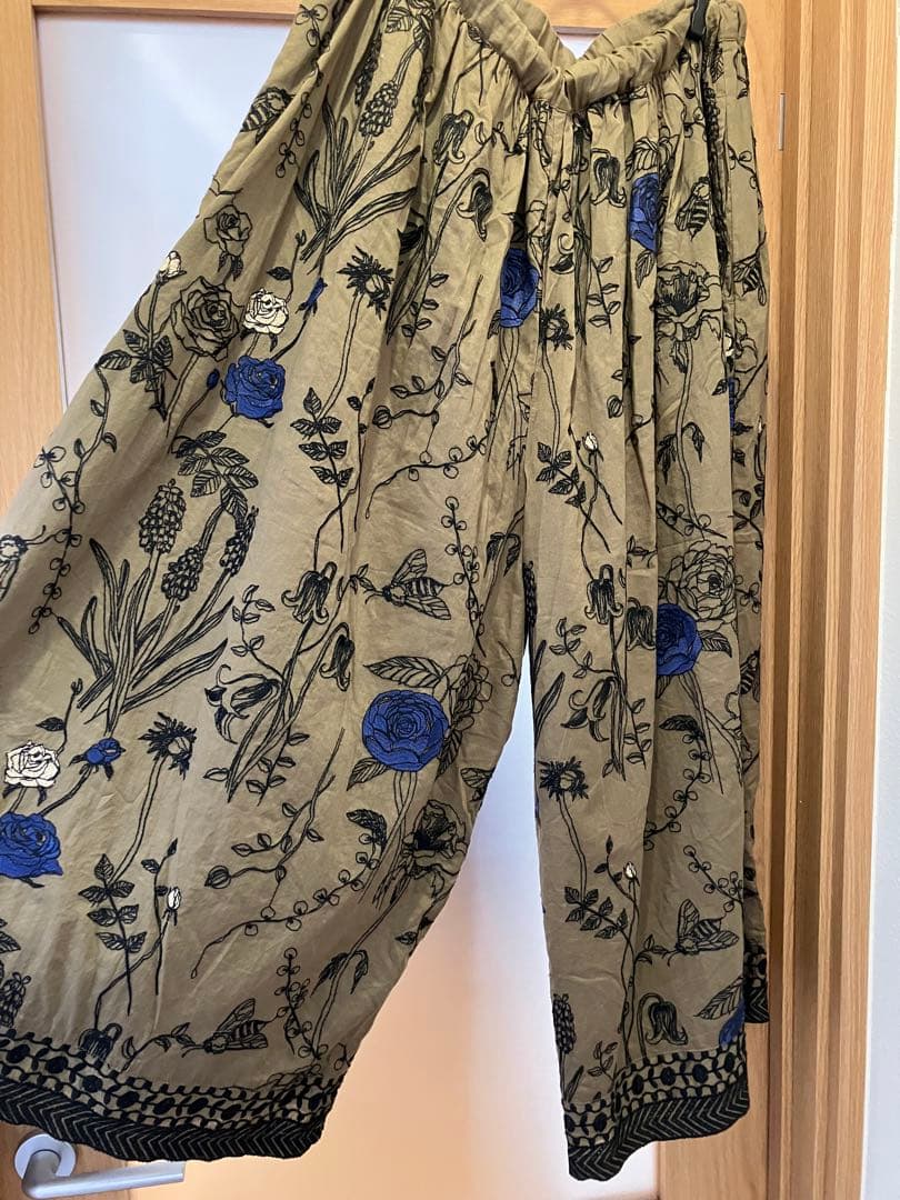 マーブルシュッド】2022AW Feild はかまパンツ カーキ 美品 - メルカリ