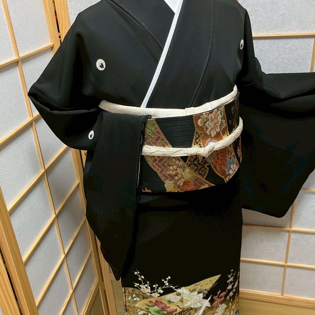 6111］黒留袖 美品 駒刺繍 落款有 比翼付 五つ紋 下り藤 正絹 着物 袷