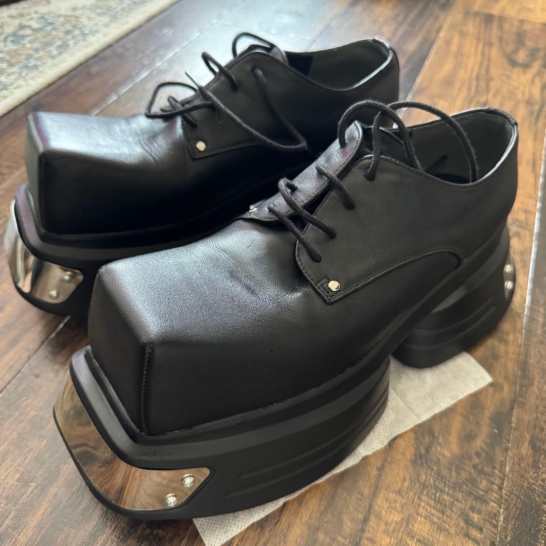 GRANCY】メタルプレートレザーシューズ - メルカリ