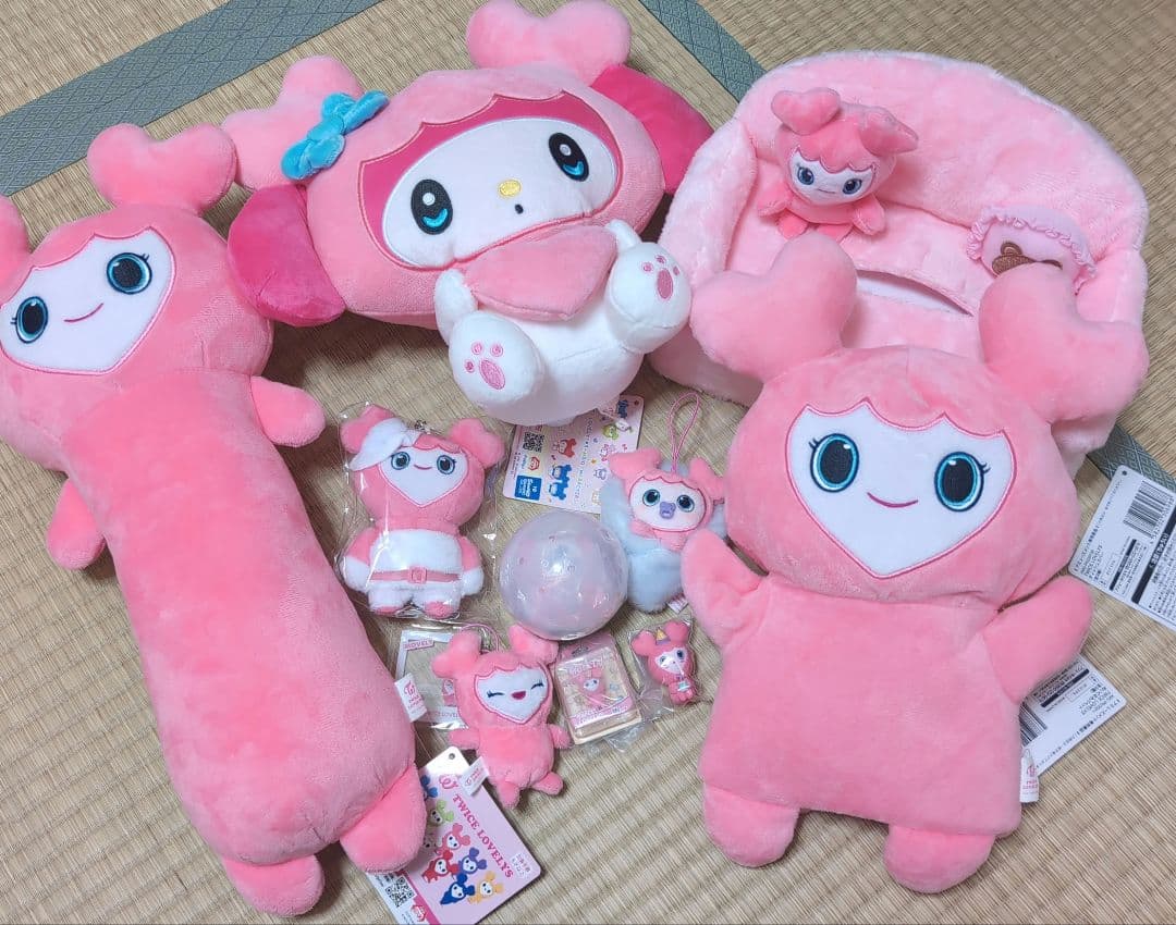 TWICE モモ まとめ売り - メルカリ