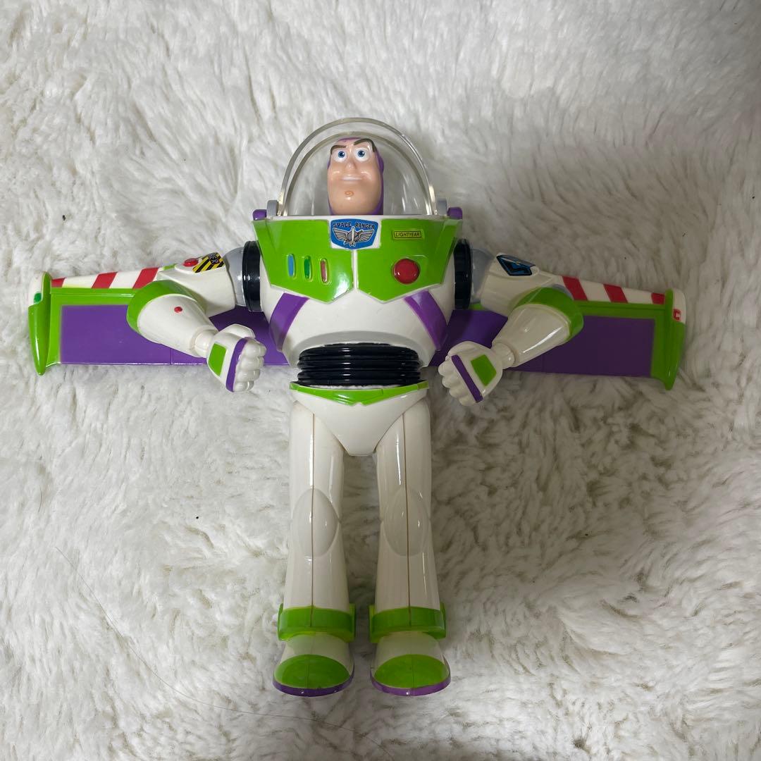バズ・ライトイヤー 翼付きフィギュア 約20cm - メルカリ
