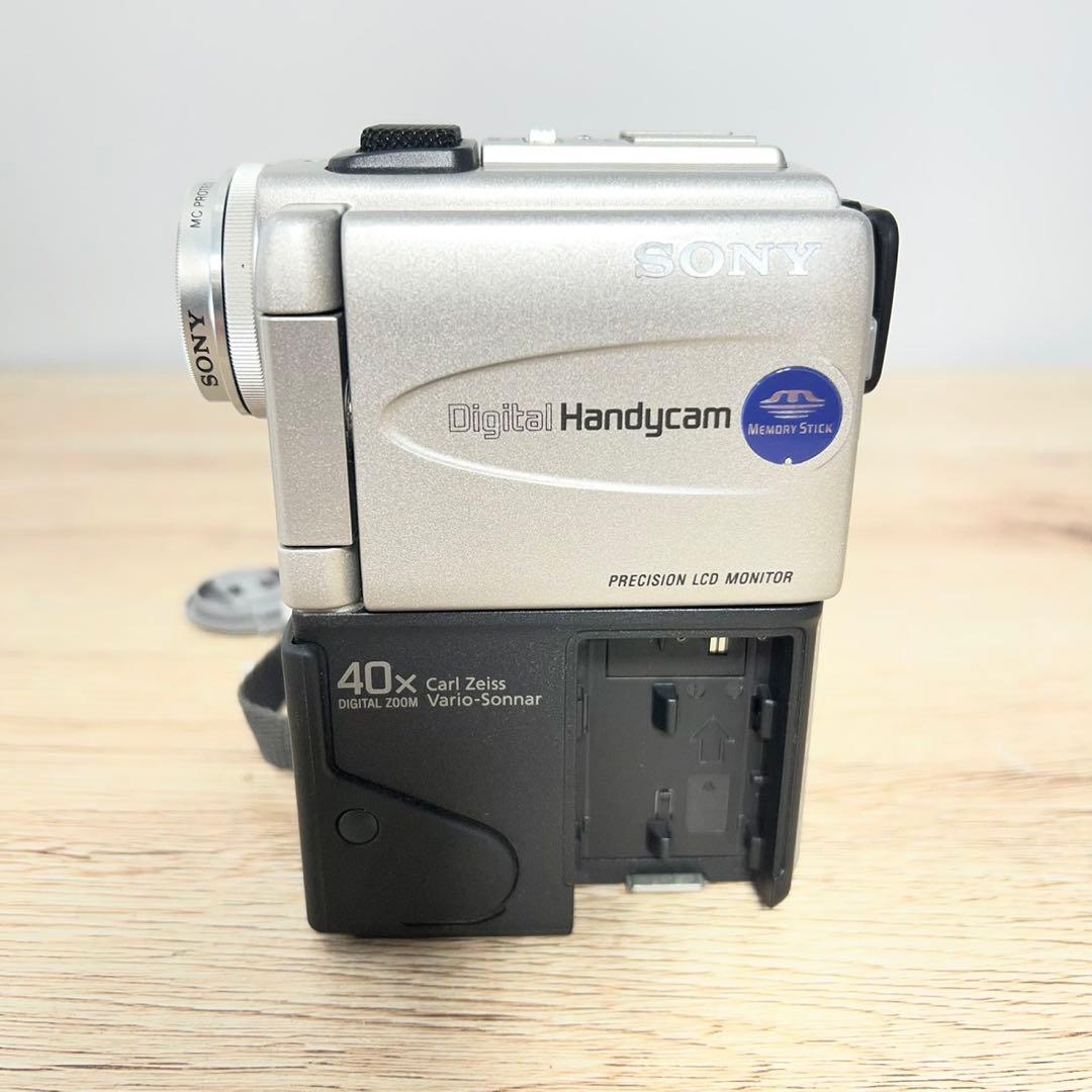 SONY DCR-PC3 ハンディカム ビデオカメラ C93 - メルカリ