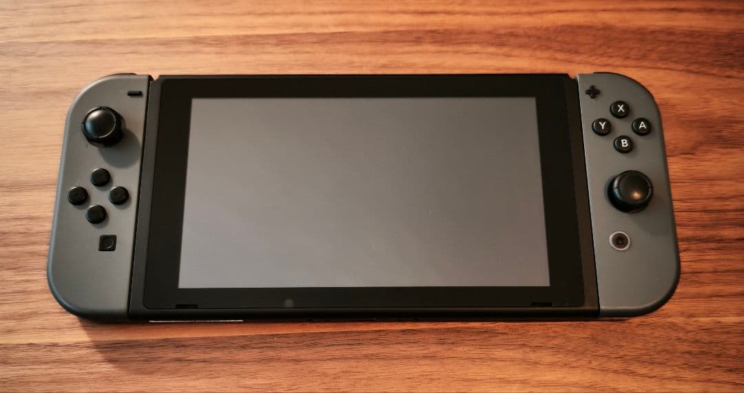 Nintendo Switch 本体と専用コントローラーと付属品セット ホリストア｜ グリップコントローラーFit アタッチメントセット for