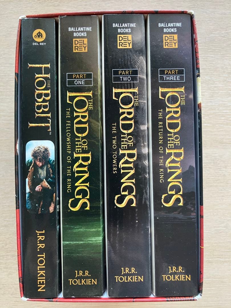 4冊ボックスセット 指輪物語&ホビット 洋書 ペーパーバック - メルカリ