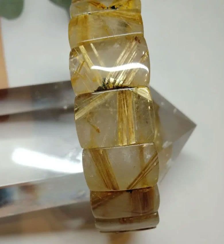 天然石 ルチルクォーツ バングル 太陽放射 ヘマタイト 箱付き - メルカリ