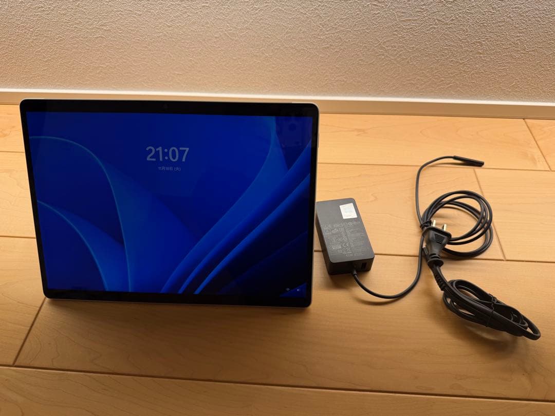 Windowsタブレット本体 Surface Pro8 i5 8GB 512GB Microsoft Surface Pro 8 13 Inches (33 cm) Touch Screen Wi-Fi