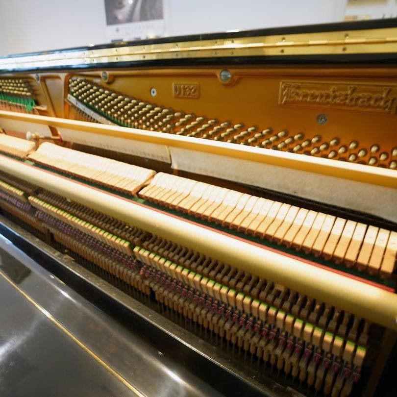 アップライトピアノ クロイバッハ こげ茶 日本製 - メルカリ