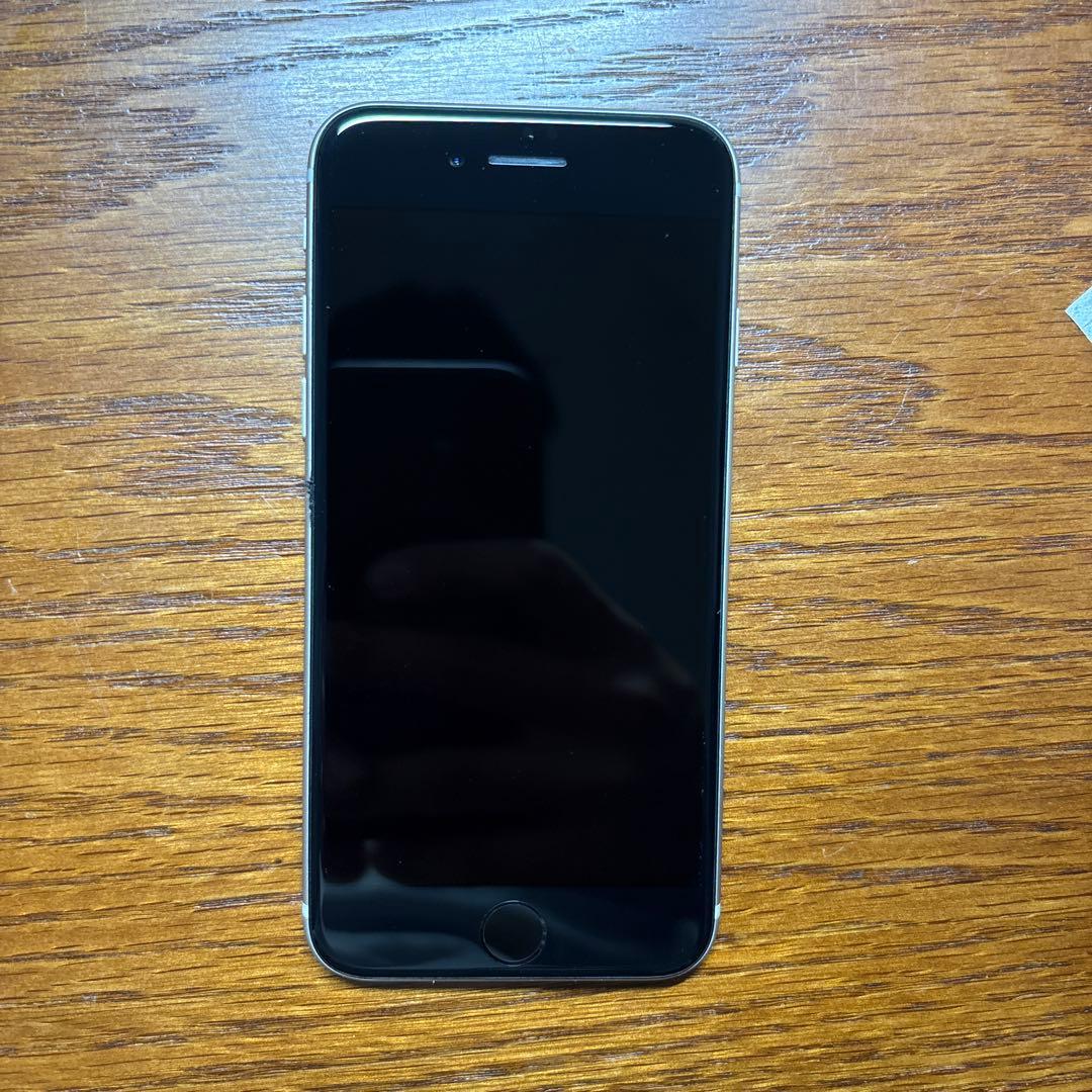 iPhone SE 第3世代　ホワイト Amazon | 【整備済み品】 Apple iPhone SE（第3世代） 128GB スター