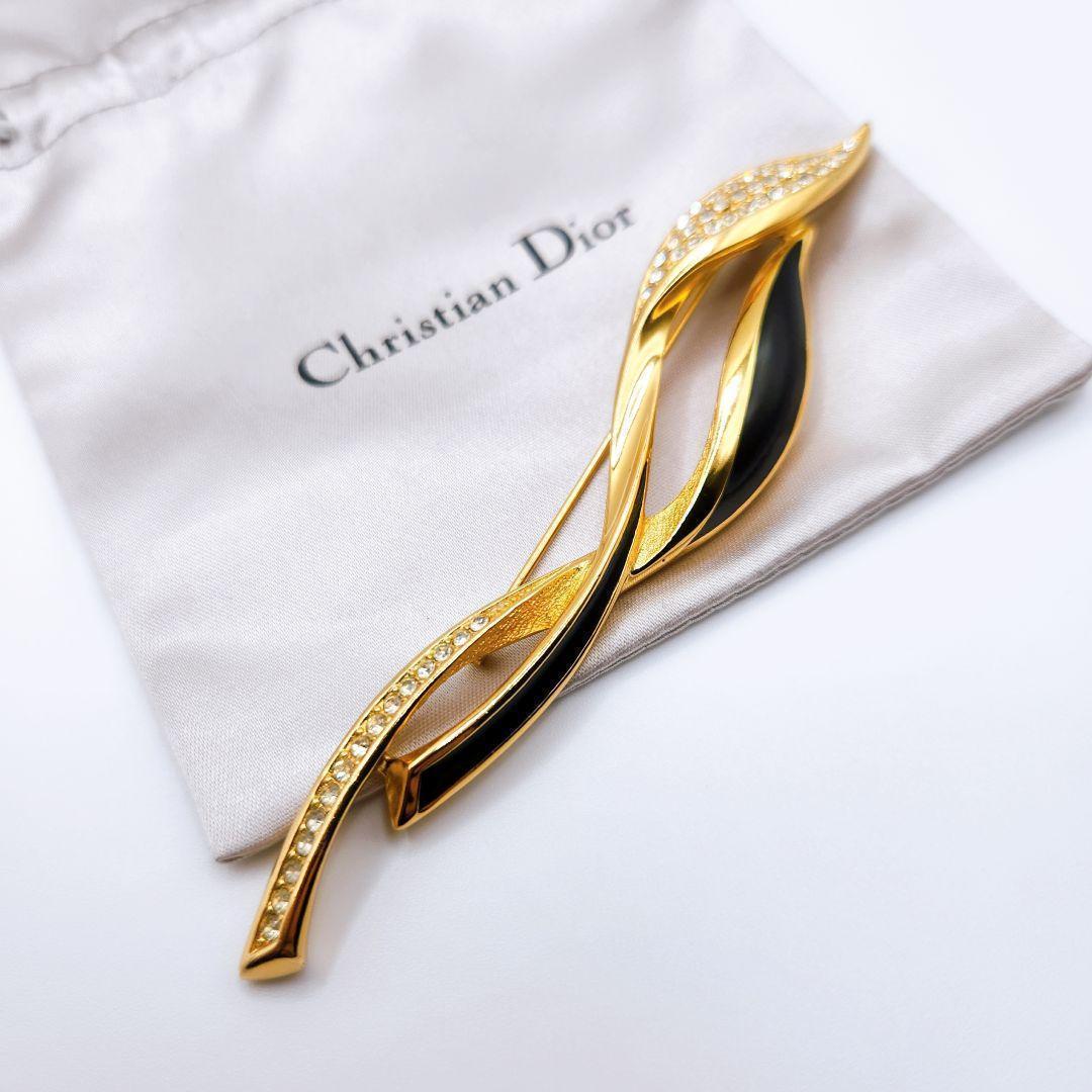 1824　極美品✨Dior　ブローチ　バイカラー　黒　金　CD　ロゴ　希少　刻印 3051-2 極美品✨ Dior ネックレス CD ロゴ 希少 刻印 cm - メルカリ