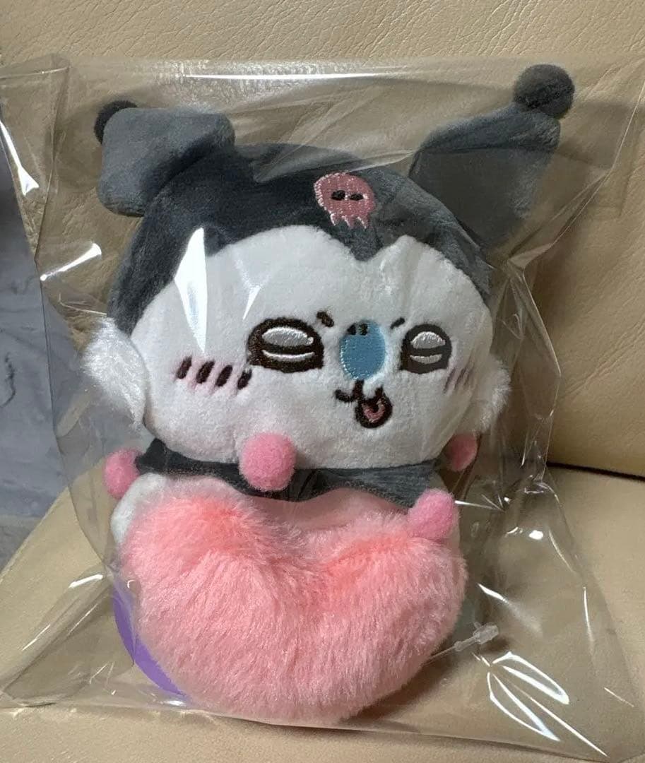 ちいかわ サンリオ デスクトップから見守るひっかけぬいぐるみ