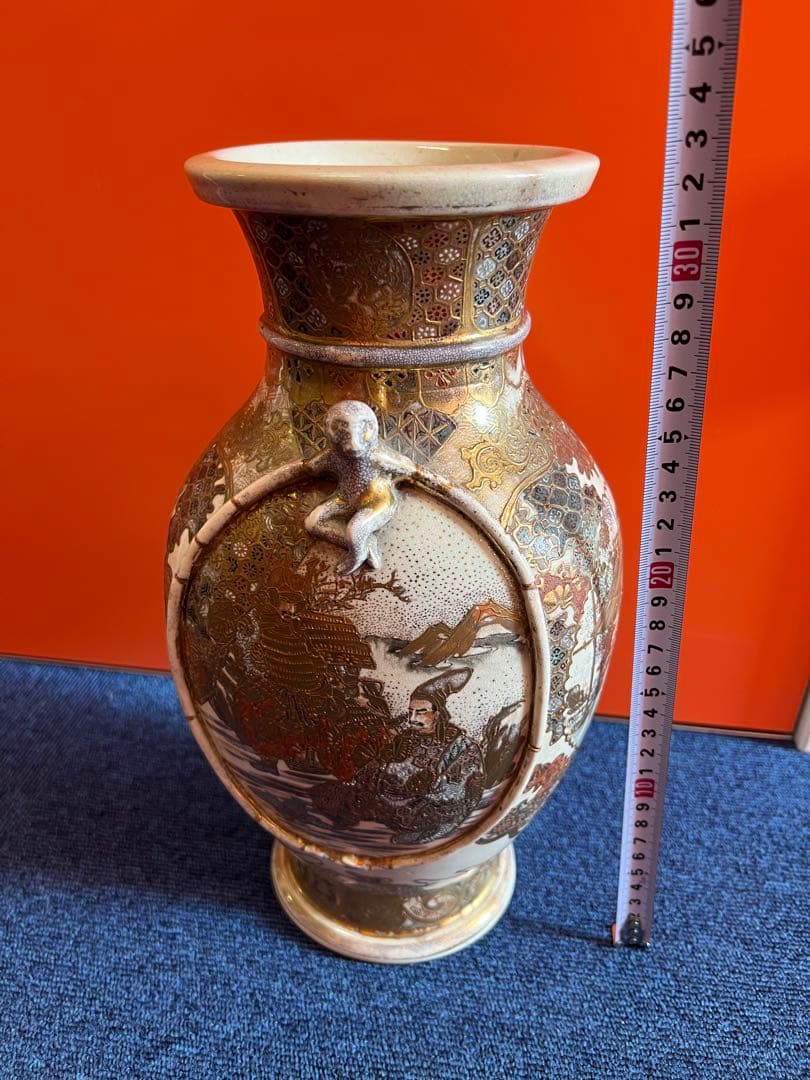 891 明治時代 薩摩焼 金彩人物 金蘭手 花瓶 時代物 - メルカリ