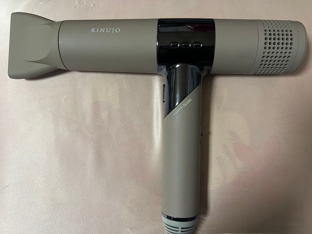 絹女　キヌジョ　キヌージョ　ヘアドライヤー KINUJO（絹女） 【正規品】KINUJO キヌージョヘアドライヤー 全2色 大