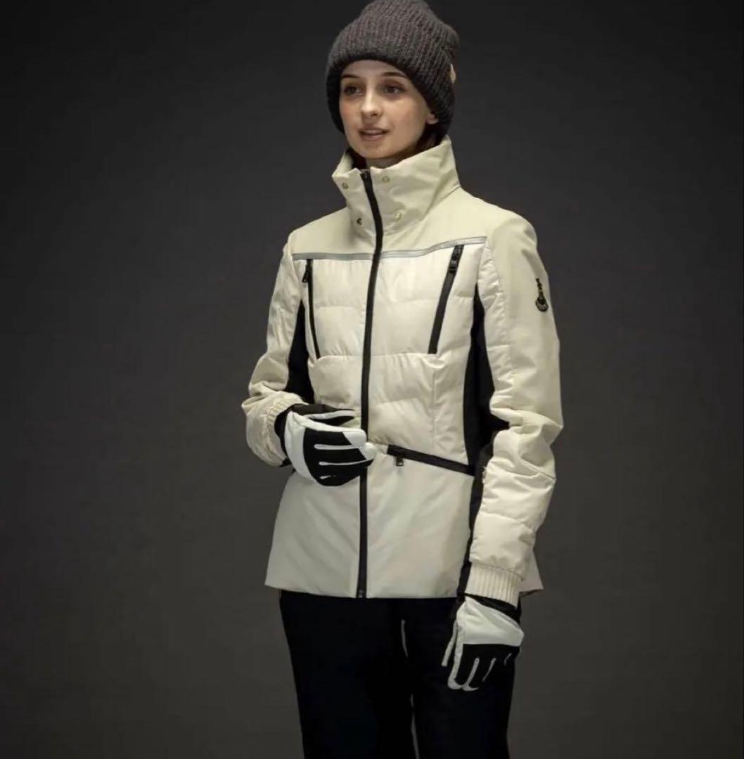 即購入OK‪☆定価10万8900円☆新品タグ付きPhenix スキーウェアXXL‬