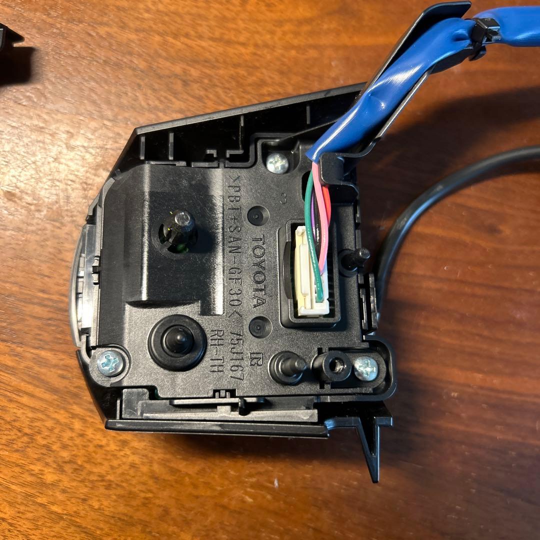 再再販 GDJ76W ランドクルーザー70 純正ステアリングスイッチ - メルカリ