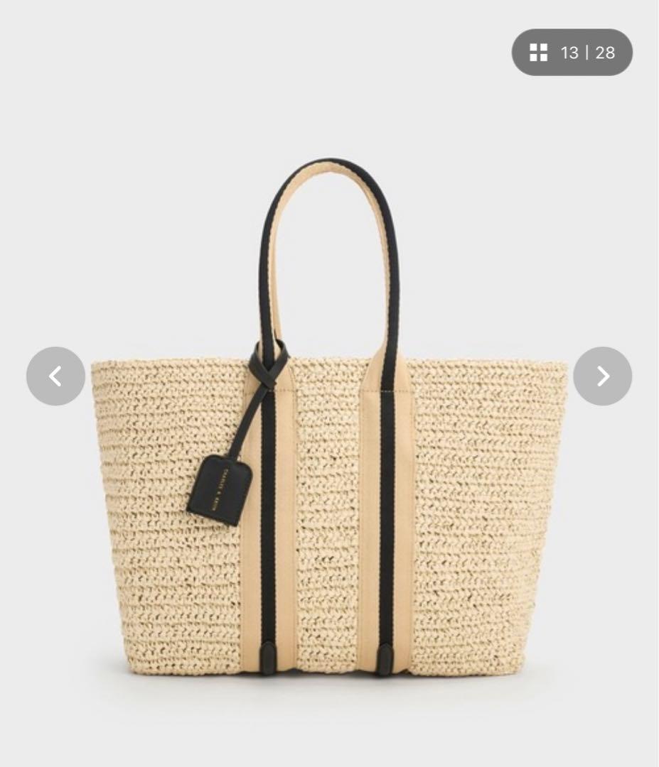 CHARLES &KEITH ドルチェヴィータ ラフィアトートバッグ - メルカリ