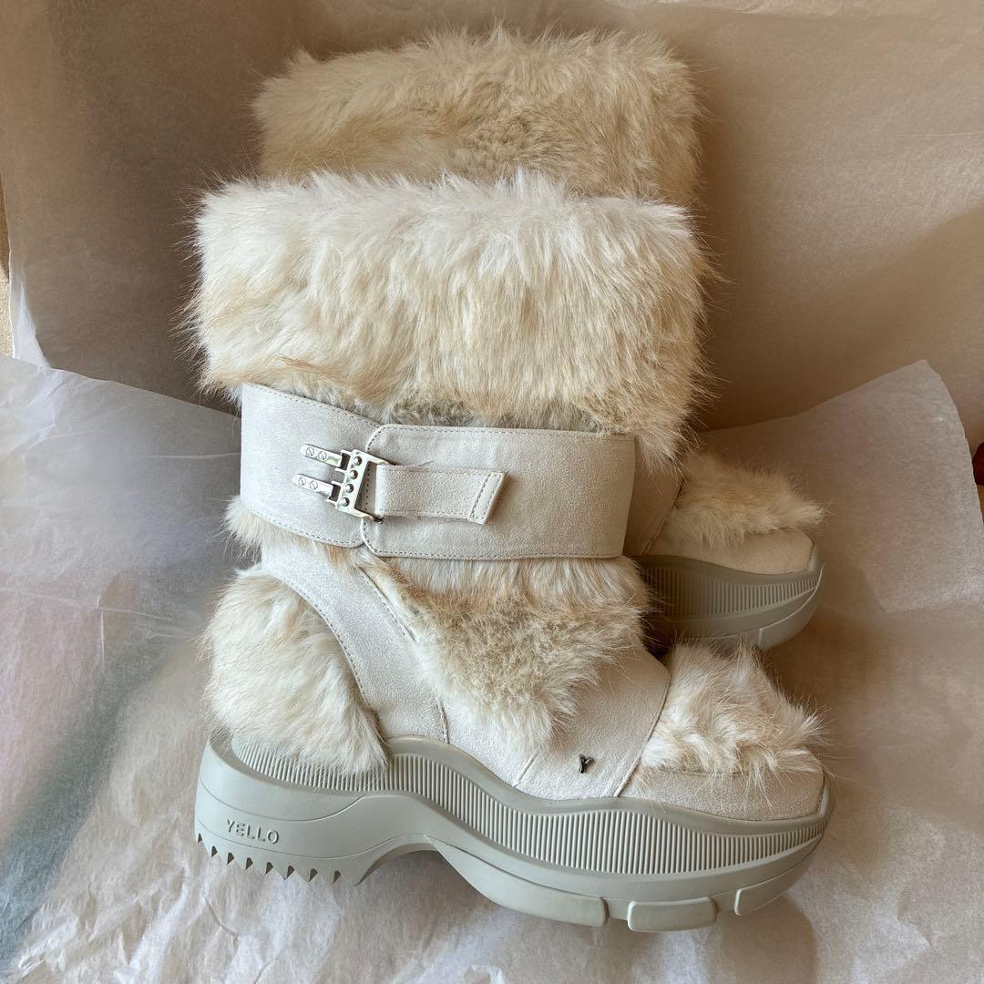 最終価格 YELLO ファー付きロングブーツ ホワイト L - メルカリ