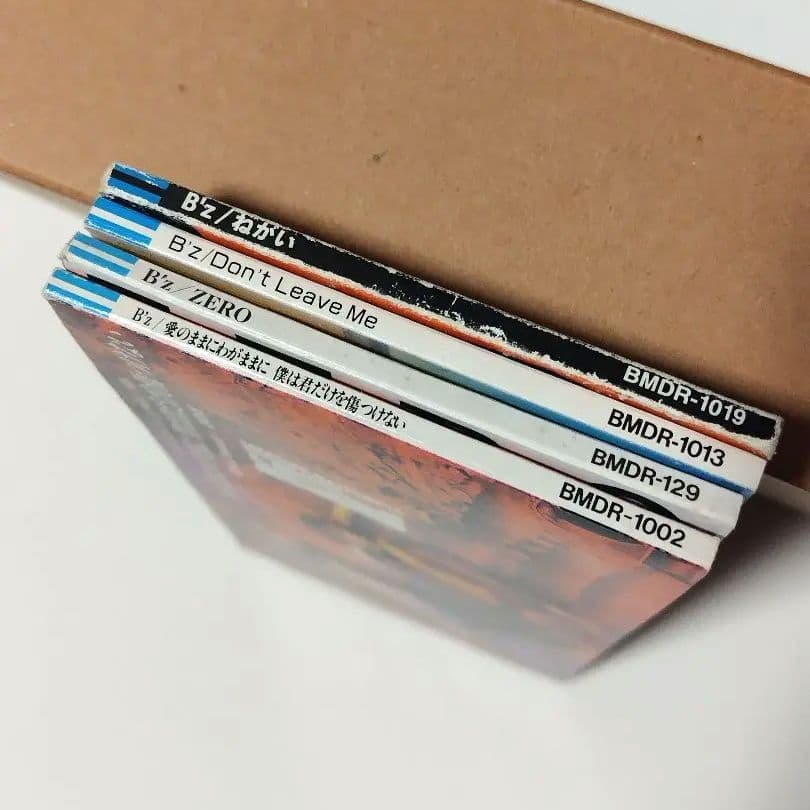 B'z CDセット FRIENDS & 8cm シングル 4枚 - メルカリ