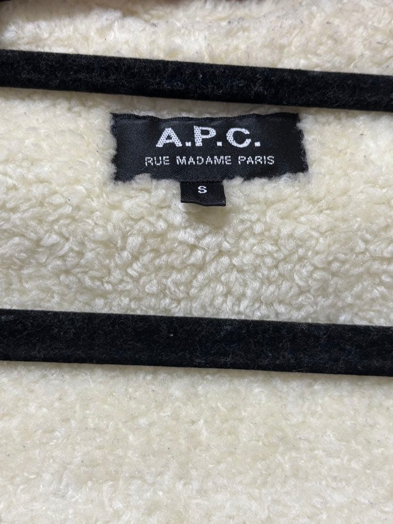 ユニセックス】A.P.C. フーデッドコート S カーキ ボアライナー付き防寒