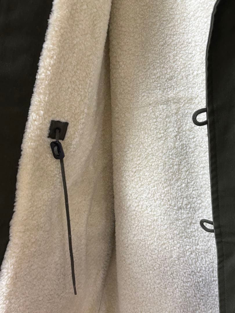 ユニセックス】A.P.C. フーデッドコート S カーキ ボアライナー付き防寒