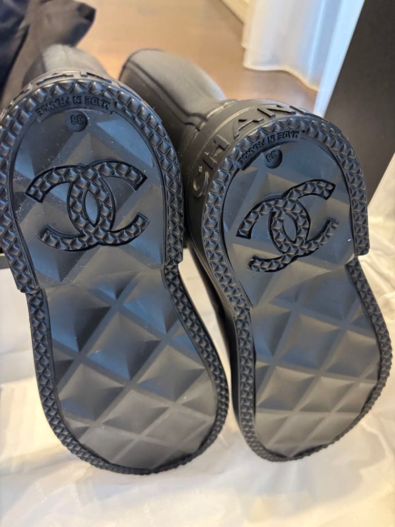新品未使用】CHANEL シャネル レインブーツ 38 ジェニー着用 - メルカリ