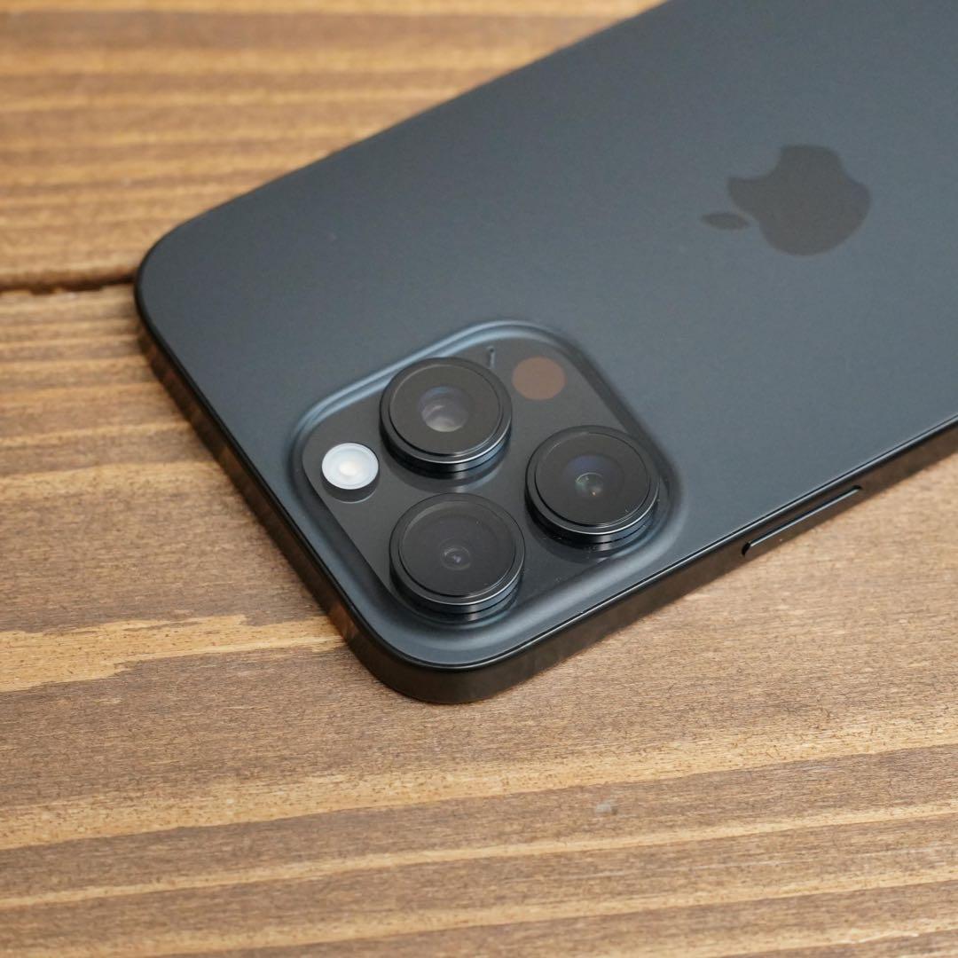 iPhone 16 Pro MAX 256GBブラックチタニウム SIMフリー