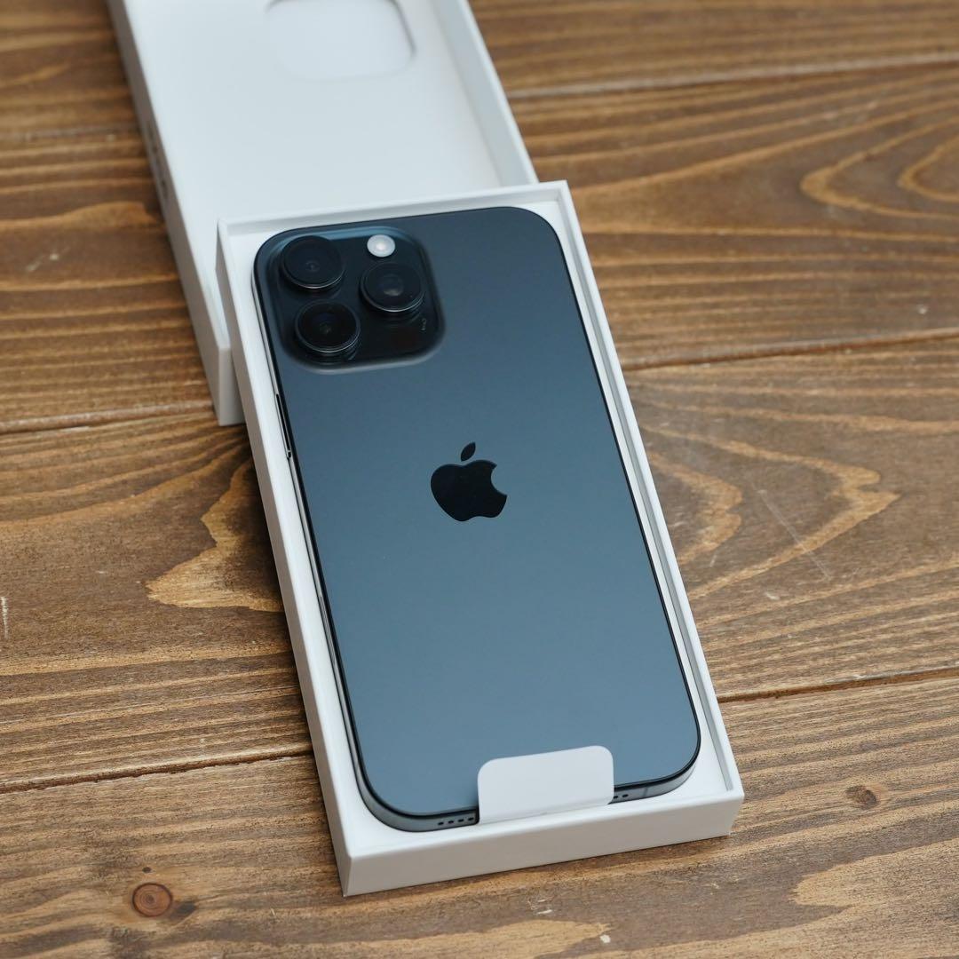 iPhone 16 Pro MAX 256GBブラックチタニウム SIMフリー