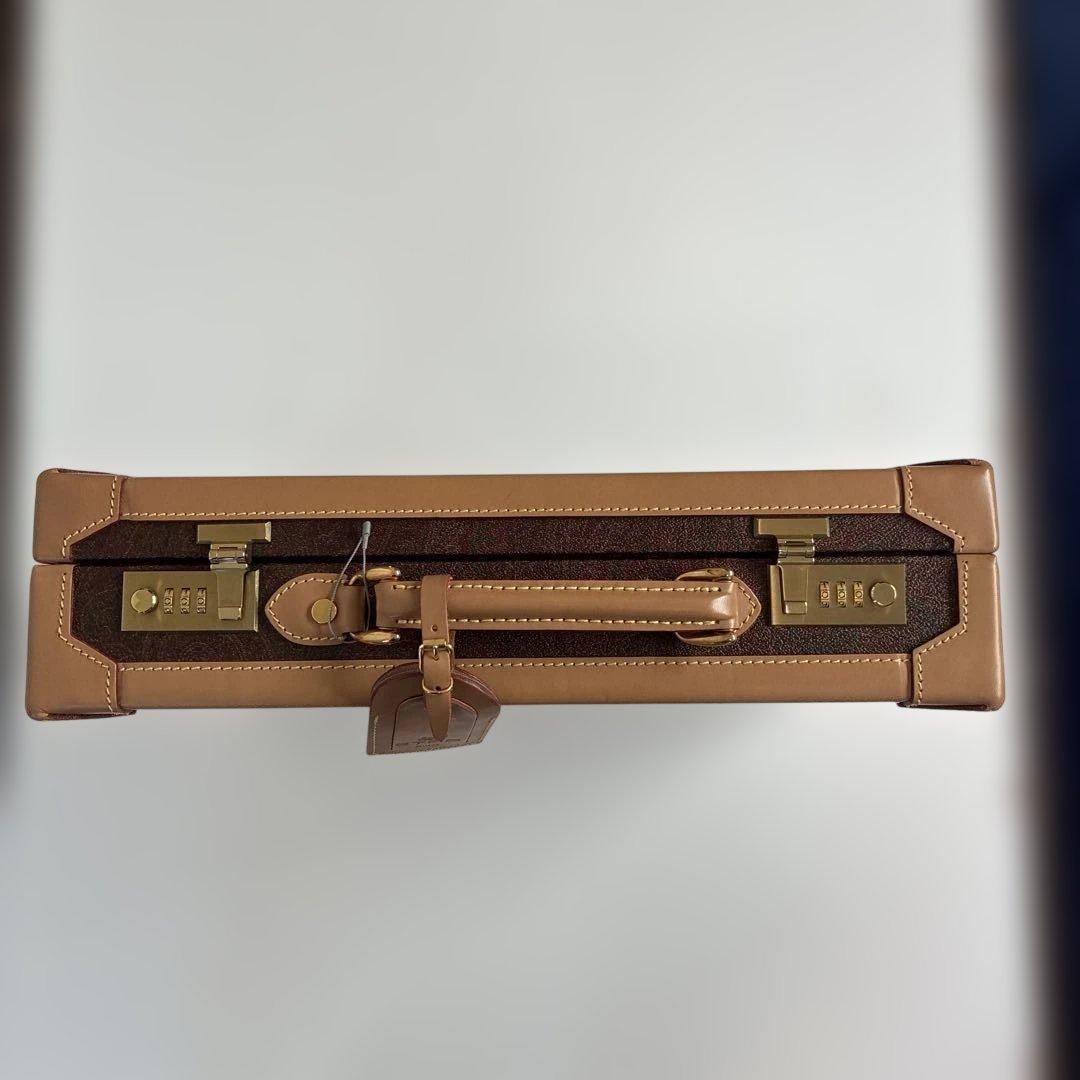 新品 エトロ アタッシュケース 43×30×10 - メルカリ