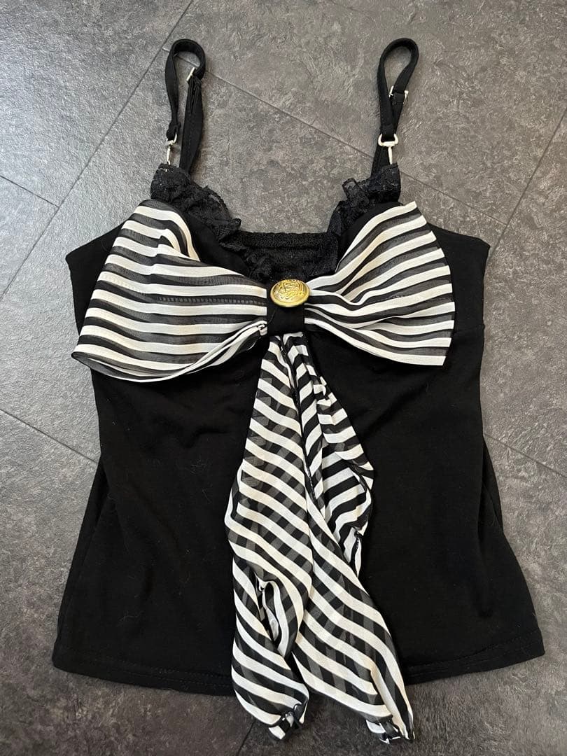 【希少】 d.i.a. 胸元リボン姫ギャル系背中開きトップス