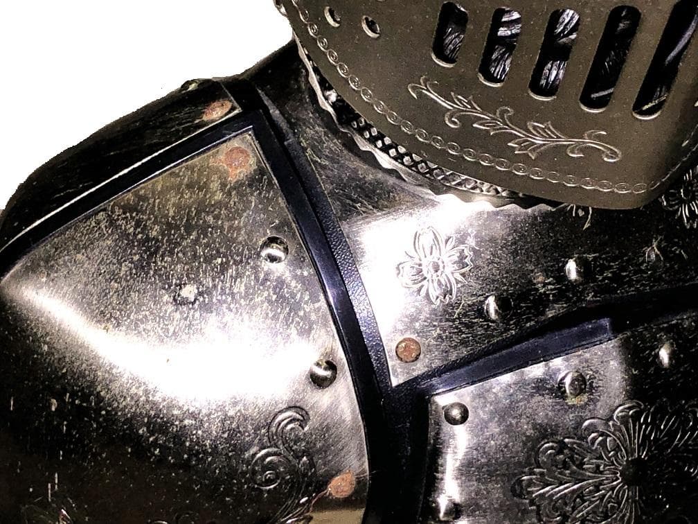 ニッカウヰスキー デキャンターセット 】 西洋甲冑オブジェ 未使用品