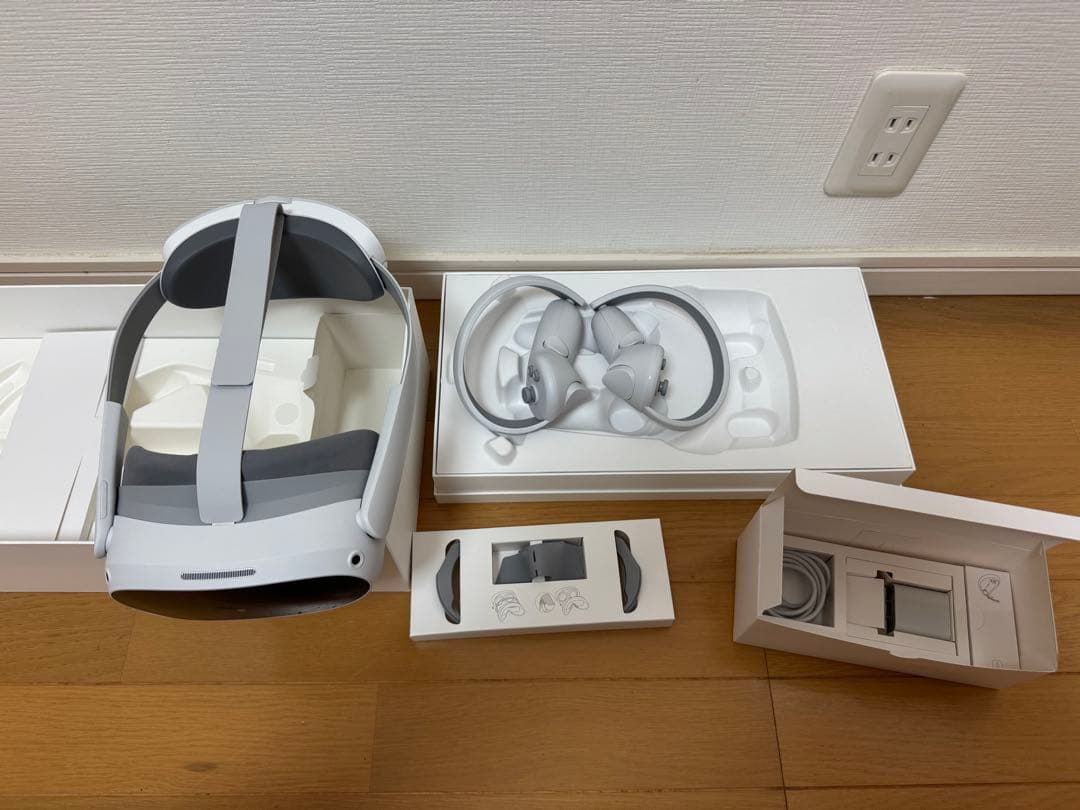 PICO4 256GB VRヘッドセット 【ほぼ未使用】 Amazon.com: PICO 4 256GB VR ヘッドセット (ピコ 4) White : Video Games
