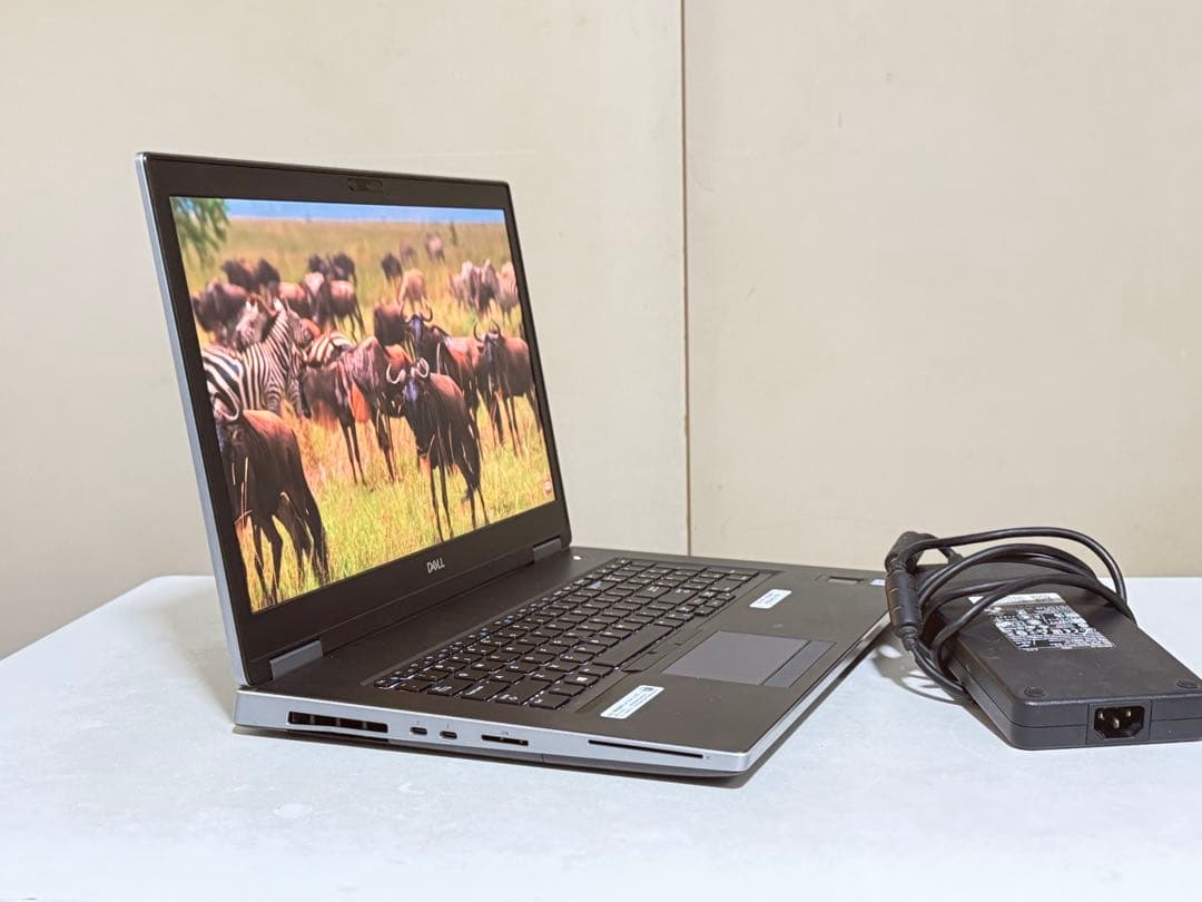 t*a様 dell precision 7740 Xeon E-2286M RT - メルカリ