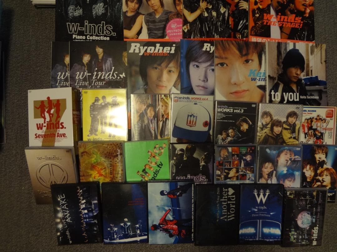 w-inds.         10 本写真集、20 张 DVD、珍宝套装